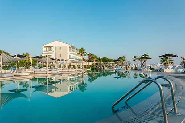 Ζήστε το δικό σας παραμυθένιο γάμο στο Blue Carpet Luxury Suites στη Χαλκιδική