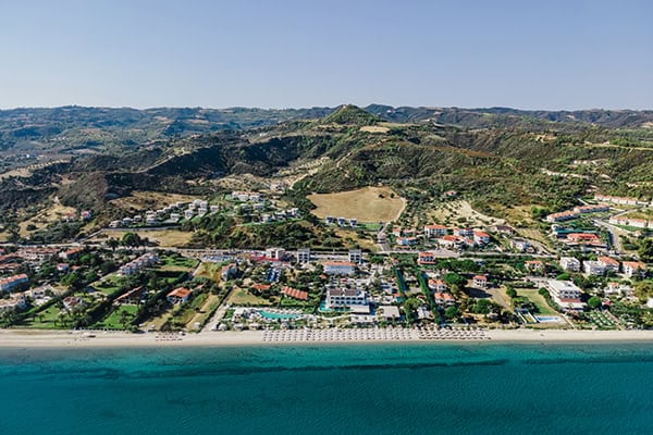 live-wedding-dream-luxury-blue-carpet-suites-chalkidiki_08