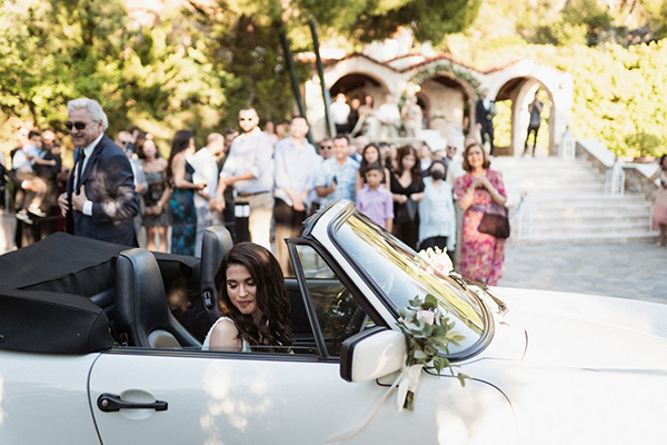 lovely-athens-summer-wedding-white-roses_15