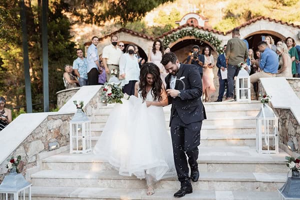 lovely-athens-summer-wedding-white-roses_21
