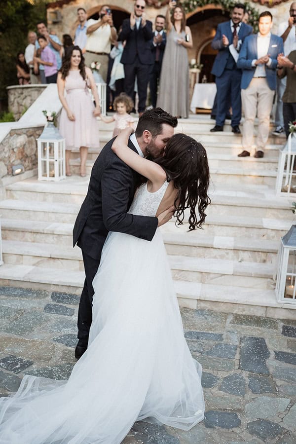 lovely-athens-summer-wedding-white-roses_22