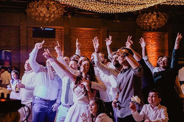 lovely-spring-wedding-limassol-romantic-flowers_25x