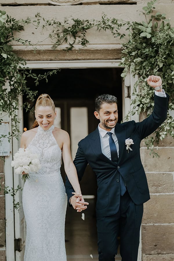 lovely-summer-wedding-nicosia-white-roses_11