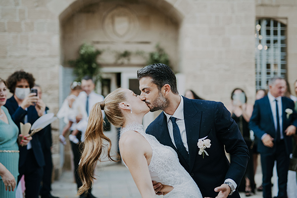 lovely-summer-wedding-nicosia-white-roses_17