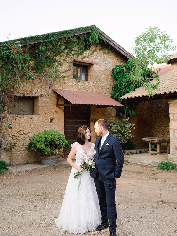 lovely-summer-wedding-roses-peonies-pastel-hues_01