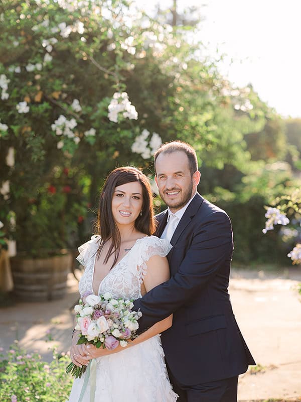 lovely-summer-wedding-roses-peonies-pastel-hues_02