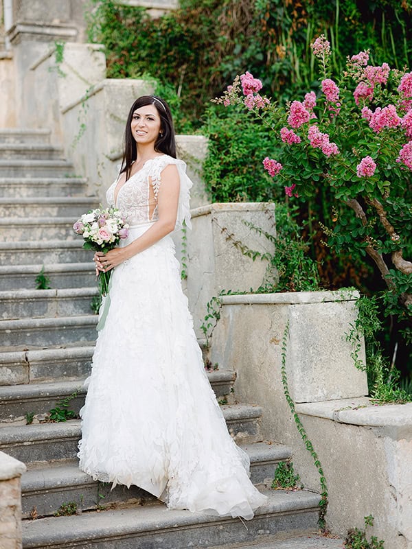 lovely-summer-wedding-roses-peonies-pastel-hues_03