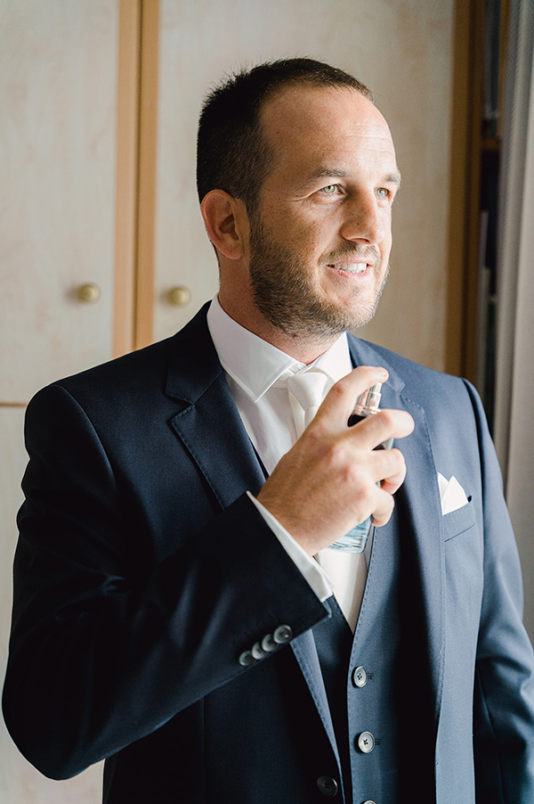 lovely-summer-wedding-roses-peonies-pastel-hues_06x