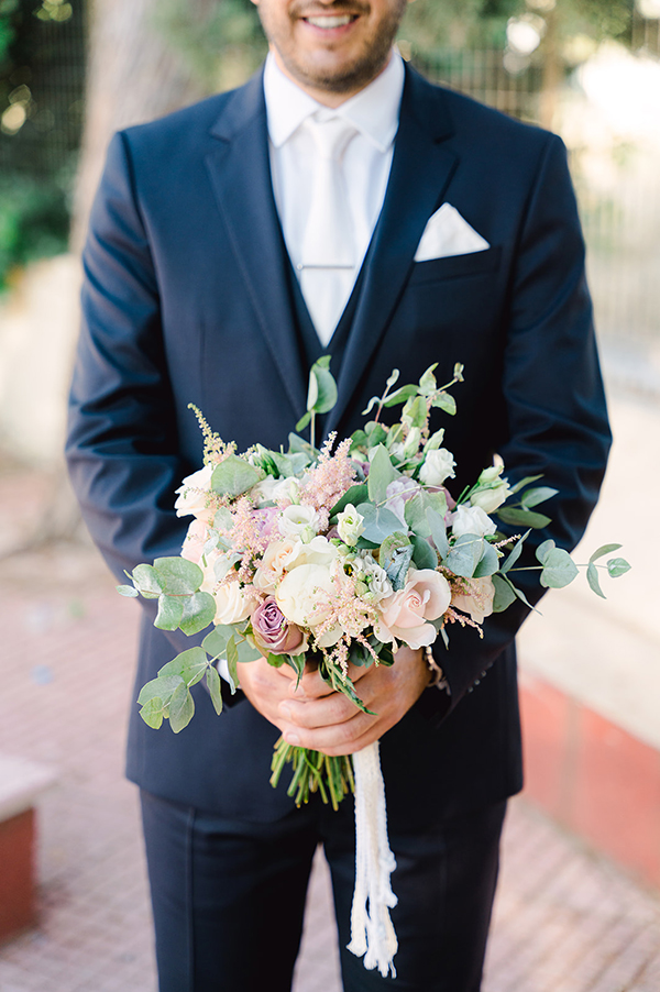 lovely-summer-wedding-roses-peonies-pastel-hues_11