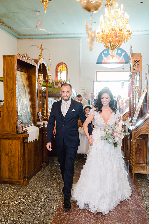 lovely-summer-wedding-roses-peonies-pastel-hues_13