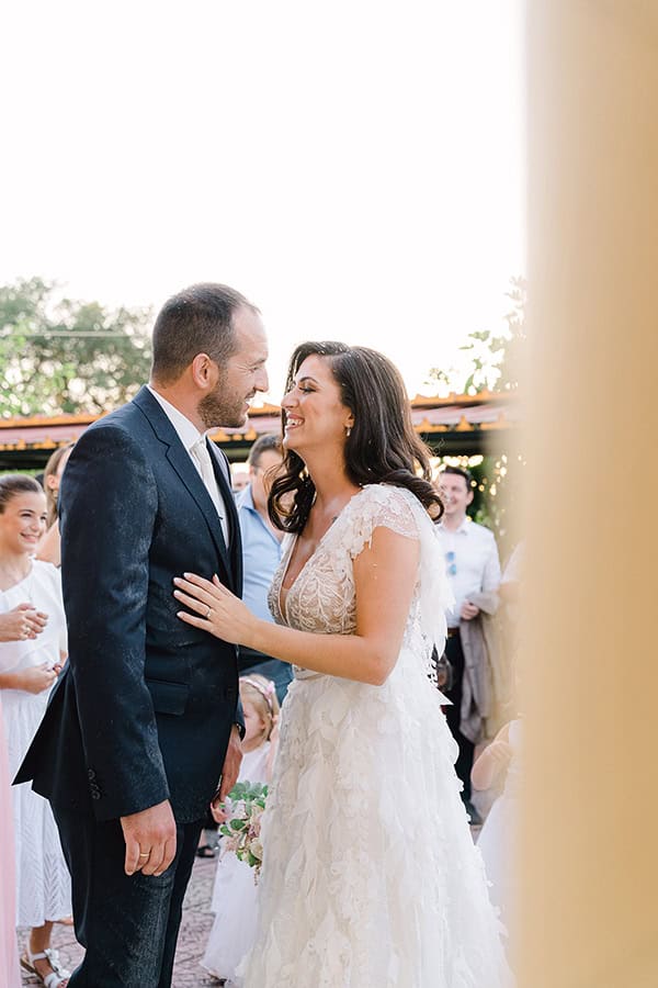 lovely-summer-wedding-roses-peonies-pastel-hues_16