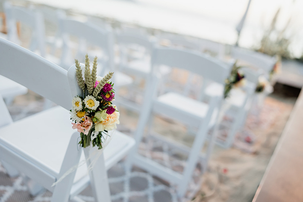lovely-wedding-decoration-colorful-flowers-aetherial-pampas-grass_05x