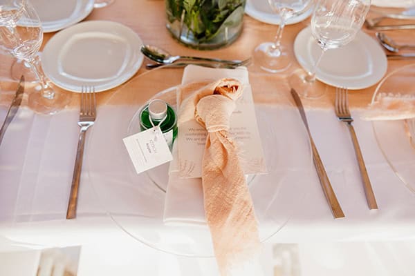 lovely-wedding-decoration-colorful-flowers-aetherial-pampas-grass_23x