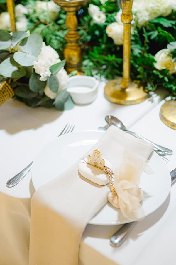 off-white-summer-wedding-spetses-romantic-hydrangeas-roses_61