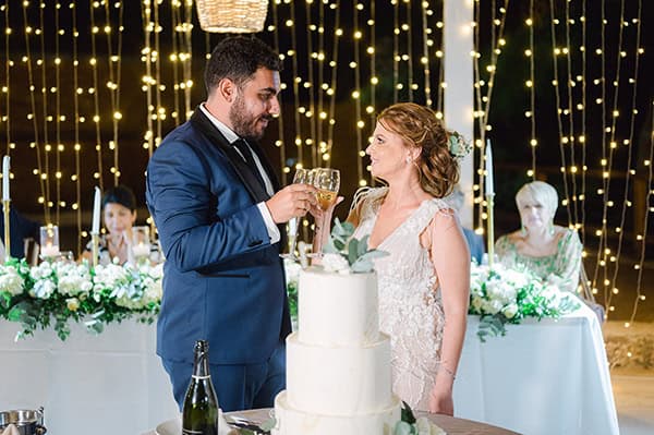 off-white-summer-wedding-spetses-romantic-hydrangeas-roses_71