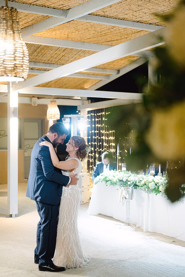 off-white-summer-wedding-spetses-romantic-hydrangeas-roses_71x