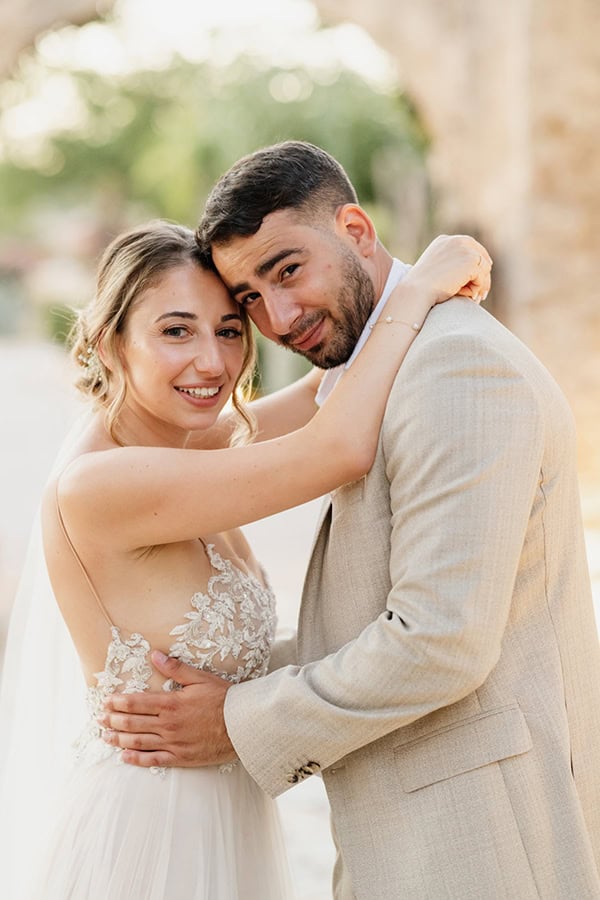 outdoor-wedding-athens-romantic-decoration-dusty-blue-hues_03