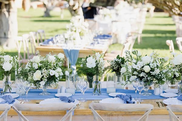 outdoor-wedding-athens-romantic-decoration-dusty-blue-hues_38