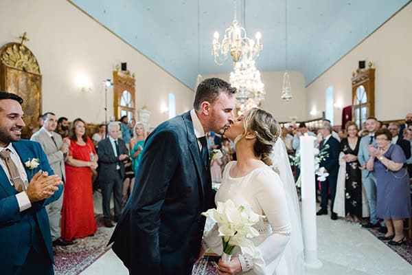 romantic-fall-wedding-kefalonia-white-callas-orchids_24