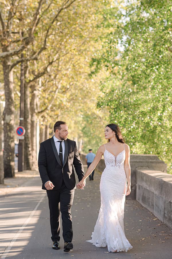 romantic-fall-wedding-nafpaktos-lisianthus-roses_01