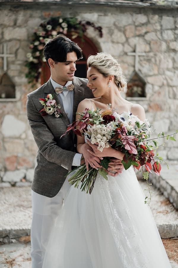 romantic-spring-styled-shoot-anemones_03