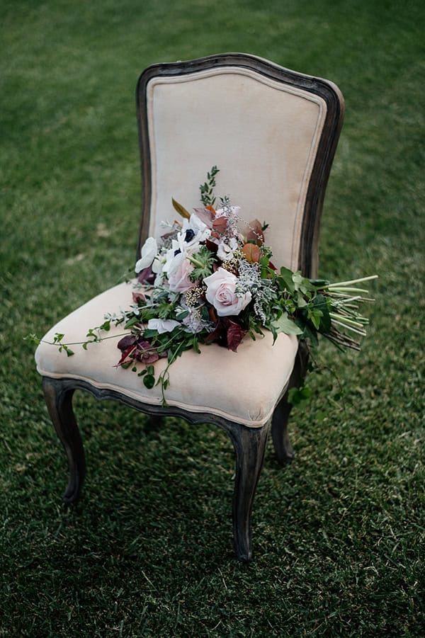 romantic-spring-styled-shoot-anemones_08