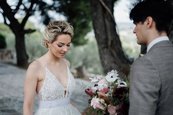 romantic-spring-styled-shoot-anemones_11x