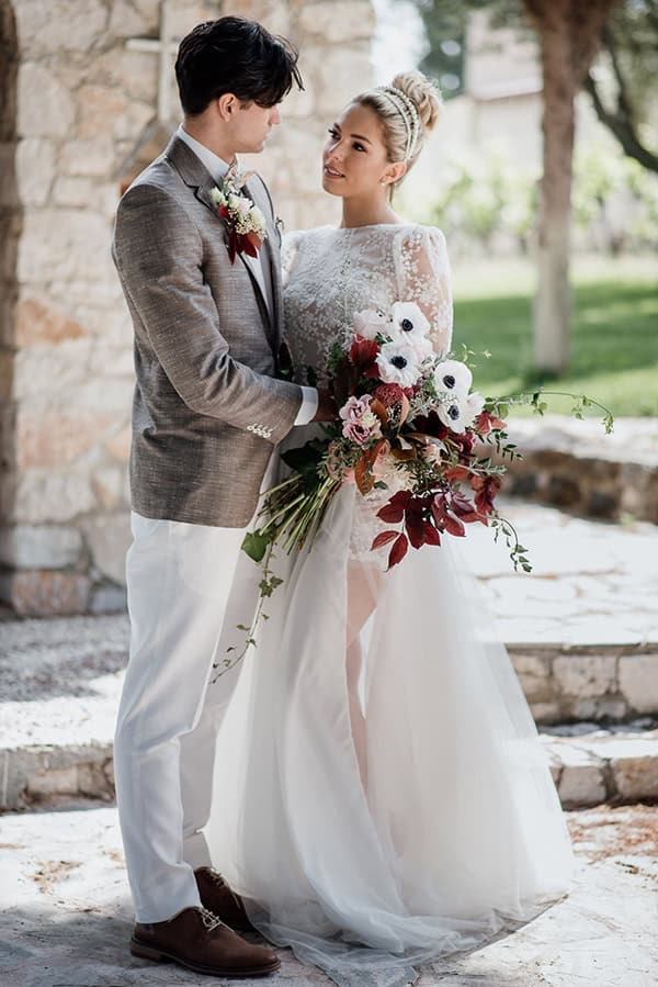 romantic-spring-styled-shoot-anemones_13