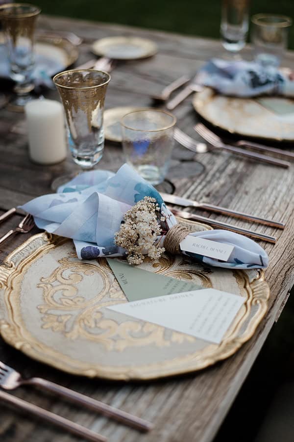 romantic-spring-styled-shoot-anemones_18