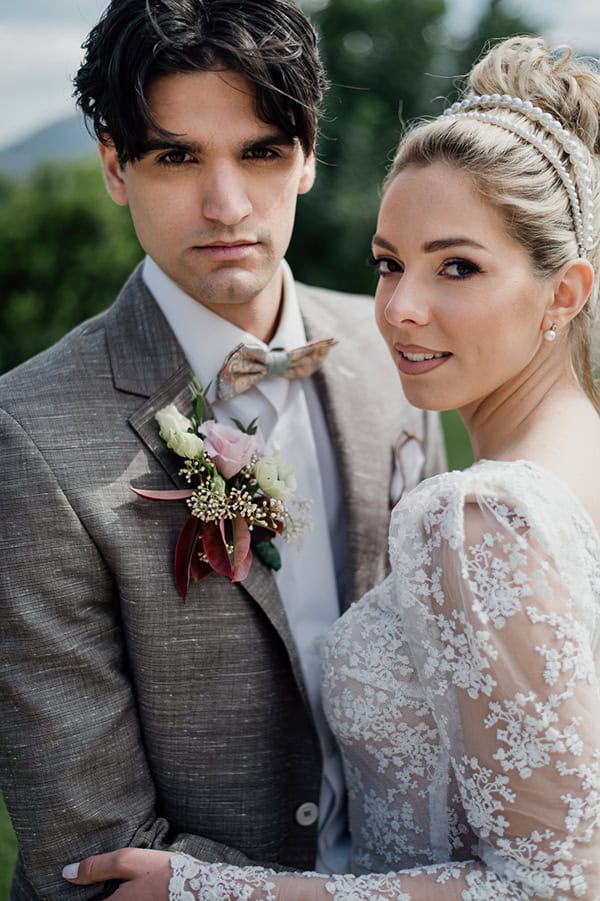 romantic-spring-styled-shoot-anemones_18x