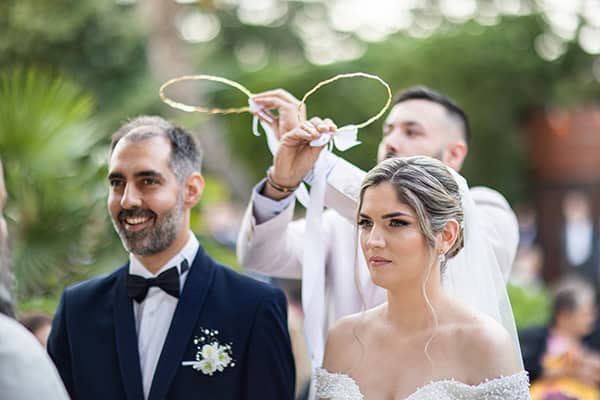 romantic-spring-wedding-athens-white-peonies-light_15
