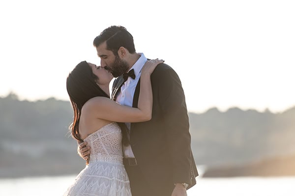 romantic-summer-wedding-athens-total-white-hydrangeas-orchids_02