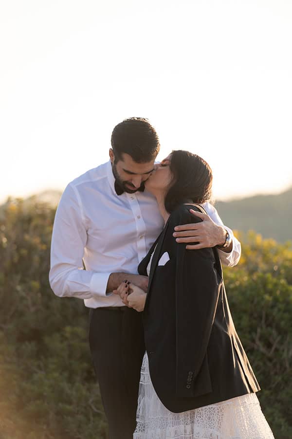 romantic-summer-wedding-athens-total-white-hydrangeas-orchids_04