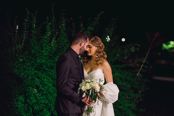 romantic-summer-wedding-larisa-white-roses-gold-touches_21