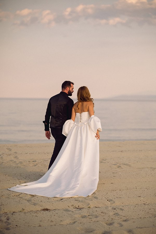 romantic-summer-wedding-larisa-white-roses-gold-touches_25