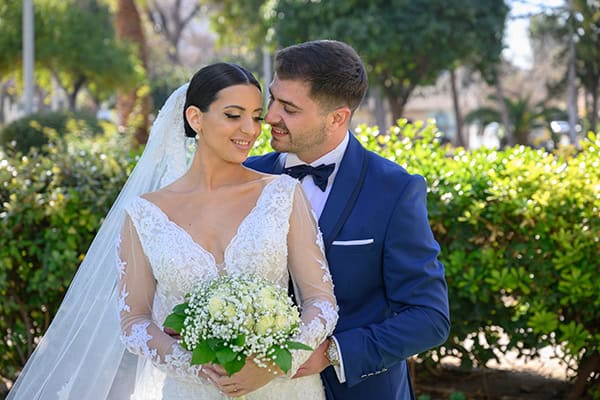 romantic-winter-wedding-lush-baby-breath_01