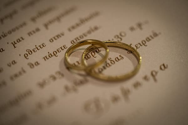 romantic-winter-wedding-lush-baby-breath_03