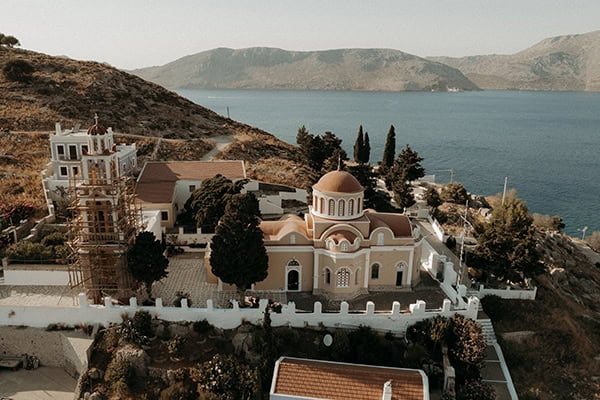 rustic-summer-wedding-symi-lovely-hues-orange-light-blue_11