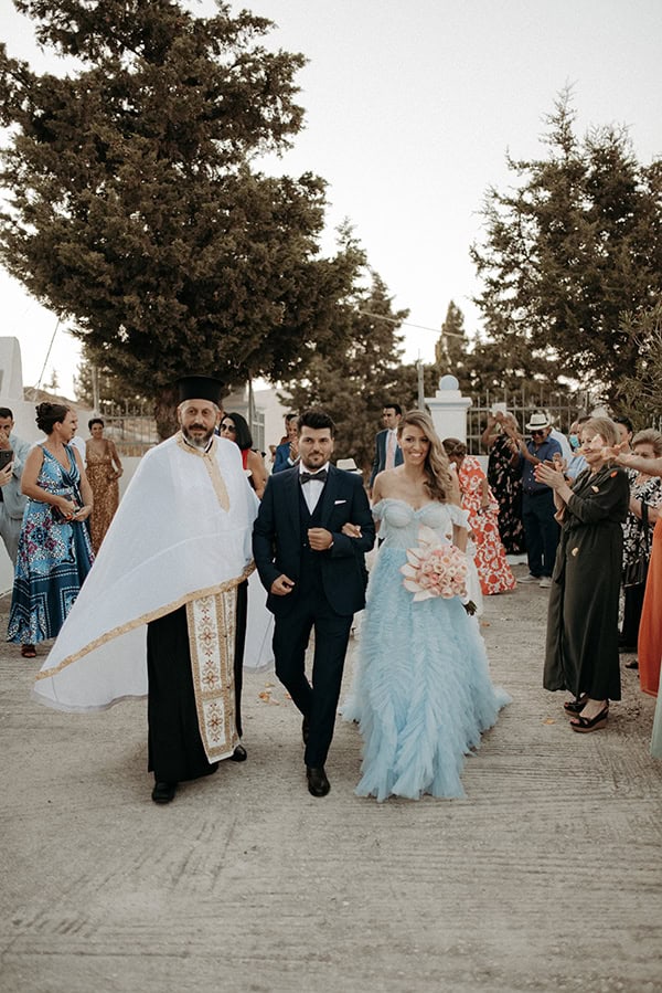 rustic-summer-wedding-symi-lovely-hues-orange-light-blue_19