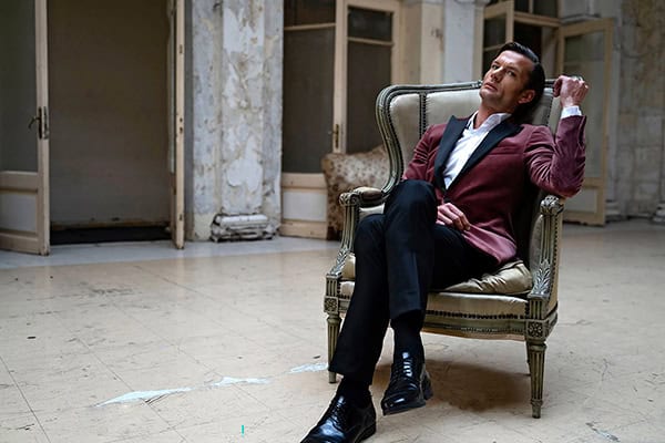 Τα πιο stylish γαμπριάτικα κοστούμια από Vardas για να ξεχωρίσετε την ημέρα του γάμου σας