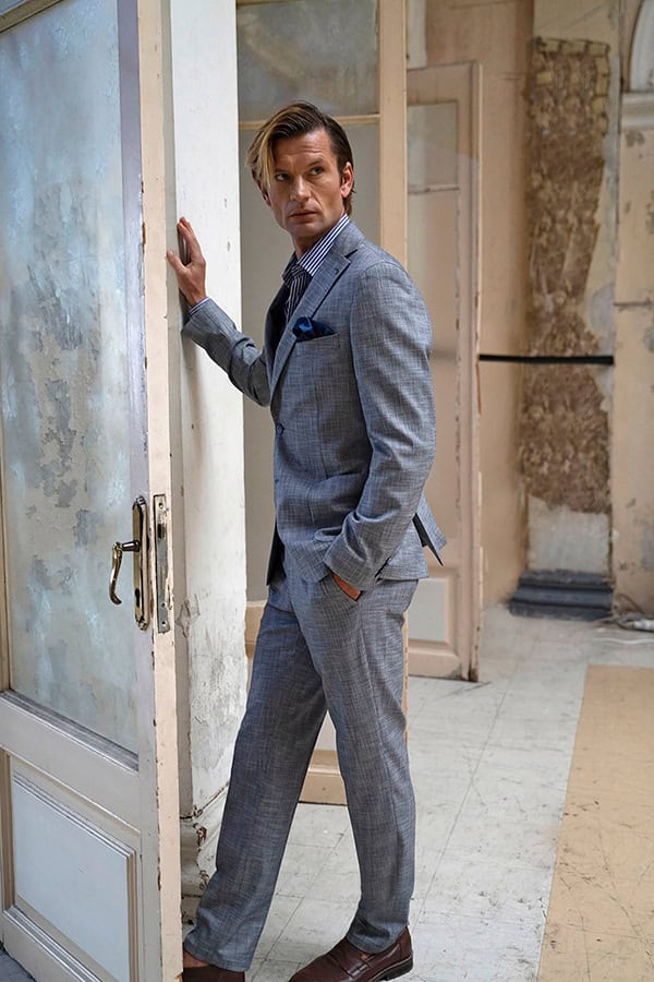 stylish-groom-attire-vardas-impress-wedding-day_22