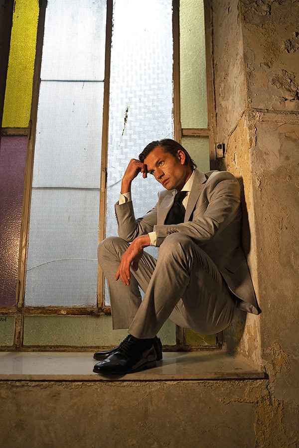 stylish-groom-attire-vardas-impress-wedding-day_27