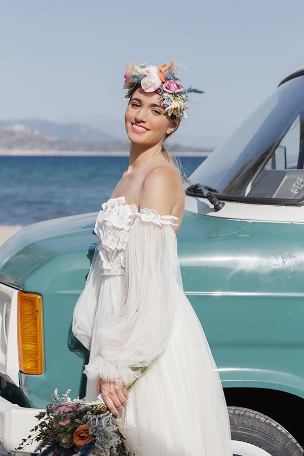 summer-styled-shoot-galazia-akti-colorful-flowers-boho-mood_04