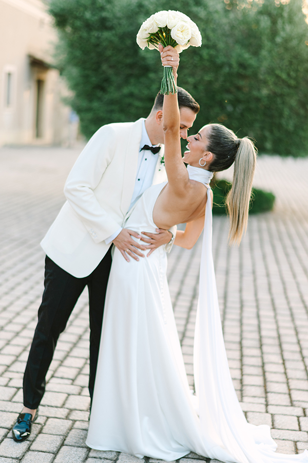 summer-wedding-athens-romantic-peonies-roses-pastel-hues_02x