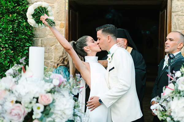 summer-wedding-athens-romantic-peonies-roses-pastel-hues_30