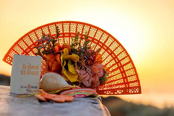 summer-wedding-baptism-tinos-island-colorful-flowers-vivid-mexican-mood_06