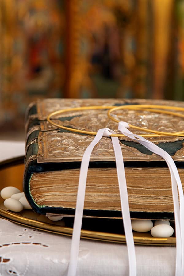 summer-wedding-baptism-tinos-island-colorful-flowers-vivid-mexican-mood_21