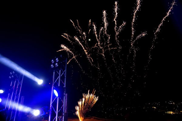 summer-wedding-baptism-tinos-island-colorful-flowers-vivid-mexican-mood_33