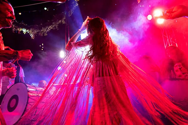 summer-wedding-baptism-tinos-island-colorful-flowers-vivid-mexican-mood_35