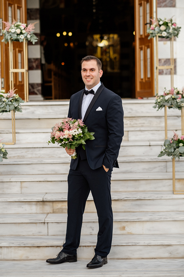 summer-wedding-drama-astilbe-roses_09